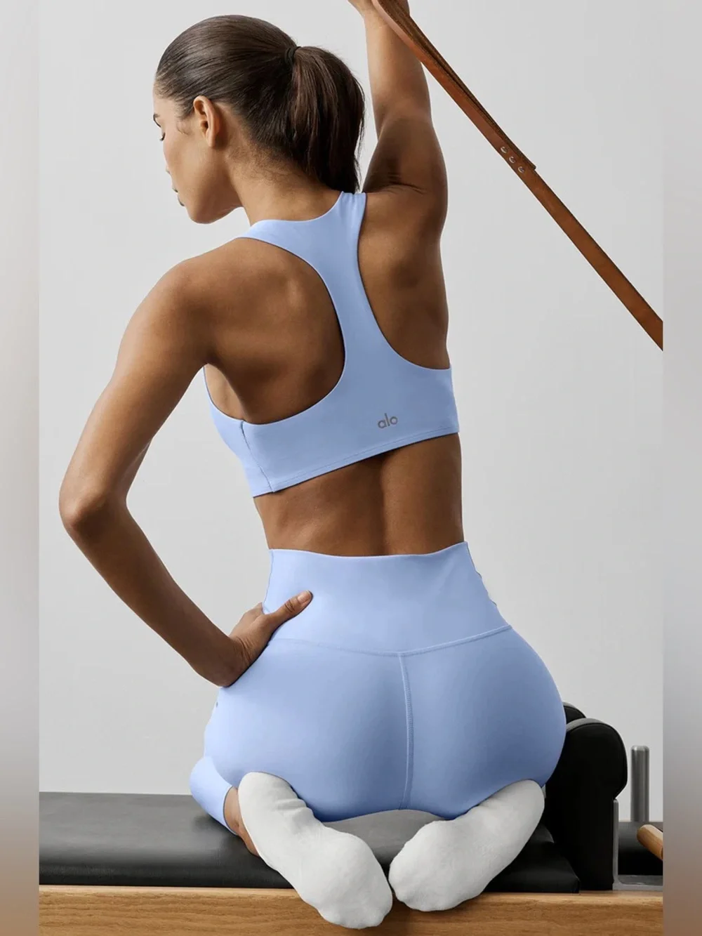 ALO Yoga Airlift Advantage Racerback Bra xs Light Provence Blue